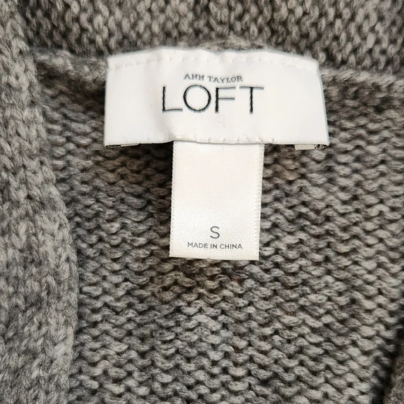 LOFT grey V neck wool blend sweater in size S - Picture 8 of 8